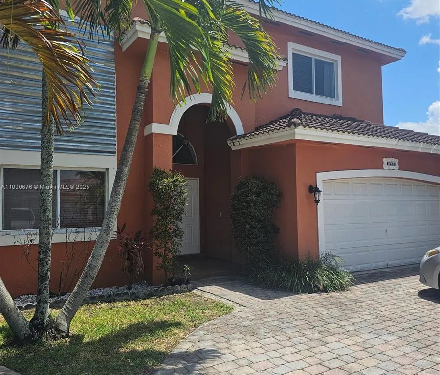 16600 SW 45th St # 1, Miami FL 33185