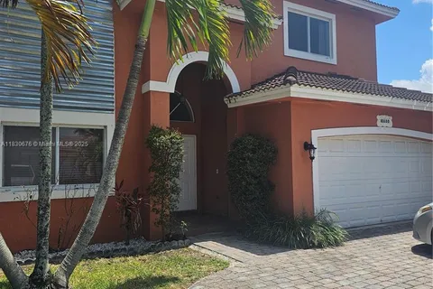 16600 SW 45th St # 1, Miami FL 33185