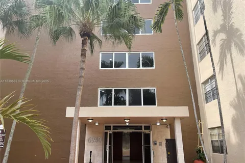 6940 Miami Gardens Dr # 329, Hialeah FL 33015