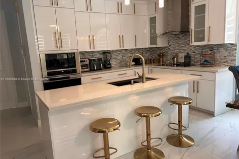 3916 Passion Flower Rd, Coconut Creek FL 33073