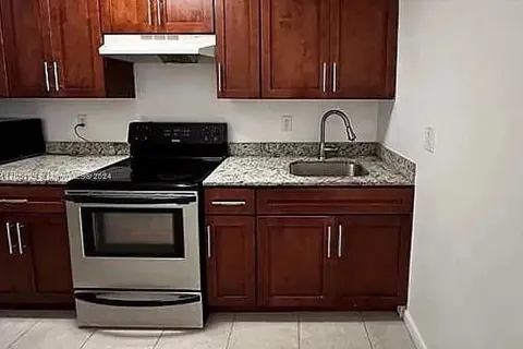 635 NW 22nd Rd, Fort Lauderdale FL 33311