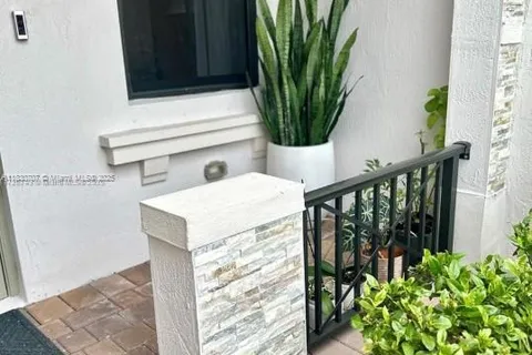 11922 SW 245th Ter, Homestead FL 33032