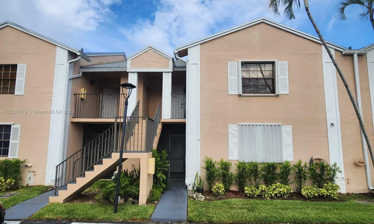 1140 Independence Trl # D, Homestead FL 33034