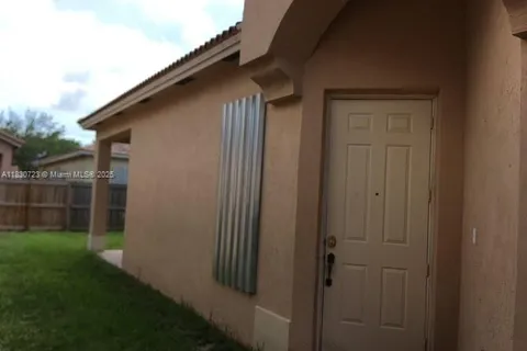 2131 NE 37th Ter # 1, Homestead FL 33033