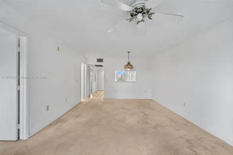 13701 SW 12th St # 405A, Pembroke Pines FL 33027
