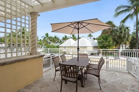 791 Crandon Blvd, Key Biscayne FL 33149