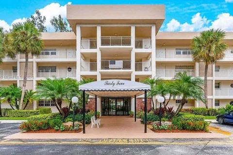 3051 S Palm Aire Dr # 201, Pompano Beach FL 33069