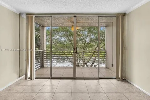 9311 Orange Grove Dr # 301, Davie FL 33324