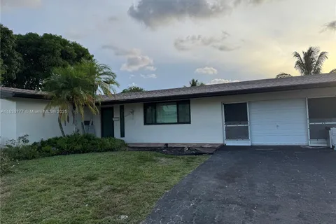 1110 NW 86th Ter, Pembroke Pines FL 33024