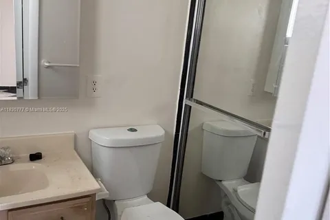 1110 NW 86th Ter, Pembroke Pines FL 33024