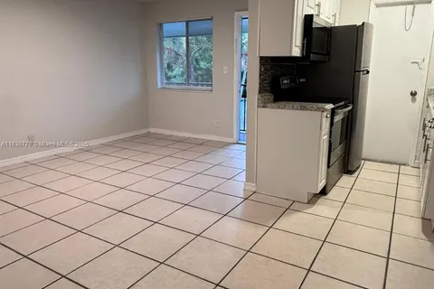 2331 Adams St # 14, Hollywood FL 33020