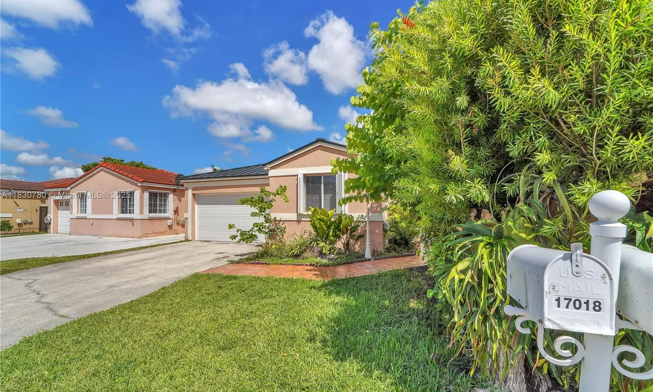 17018 SW 142nd Pl, Miami FL 33177