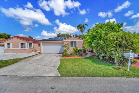 17018 SW 142nd Pl, Miami FL 33177
