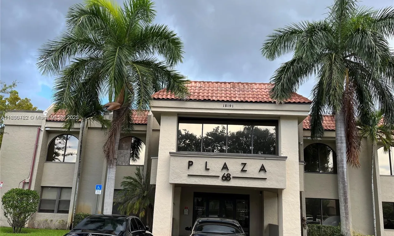 18191 NW 68th Ave # 221, Miami FL 33015