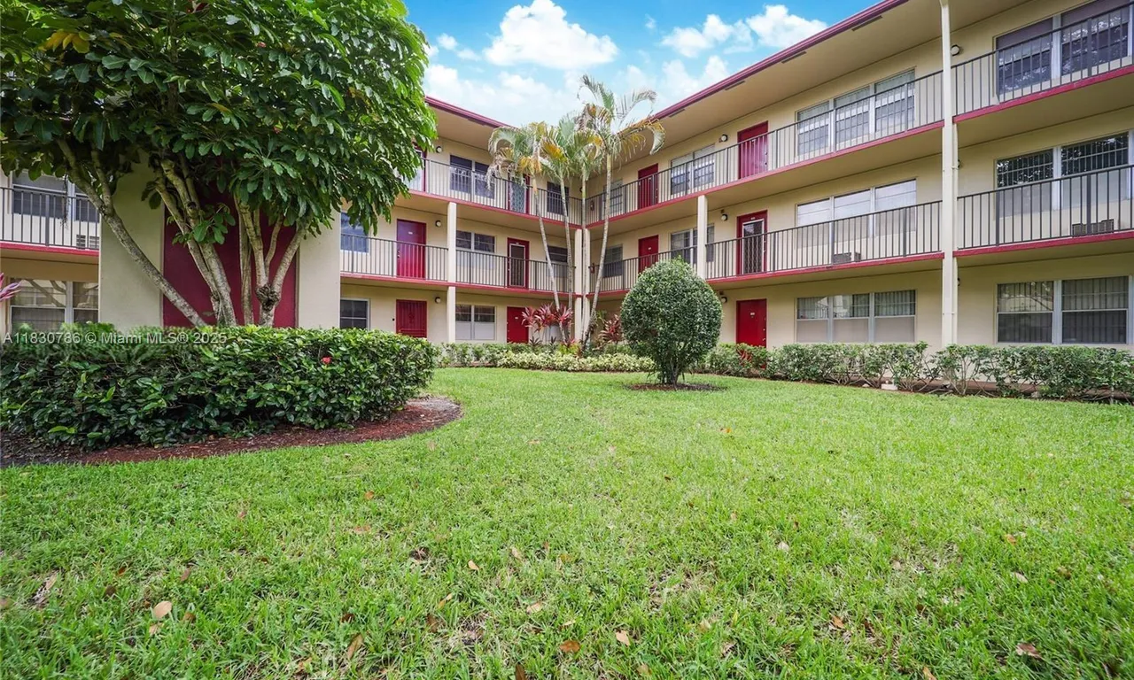 251 SW 134th Way # 204M, Pembroke Pines FL 33027