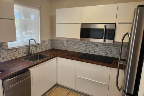 7905 W 30th Ct # 209, Hialeah FL 33018