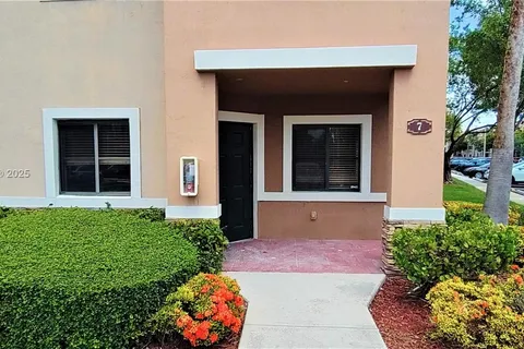22911 SW 88th Pl # 21, Cutler Bay FL 33190