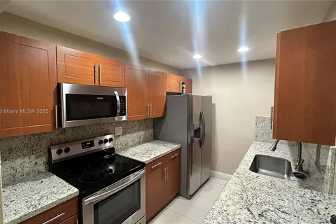 10377 N Kendall Dr # K8, Miami FL 33176