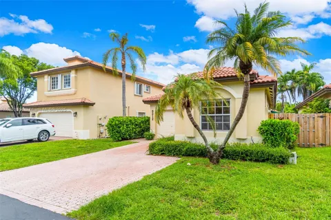 5212 NW 112th Ct, Doral FL 33178