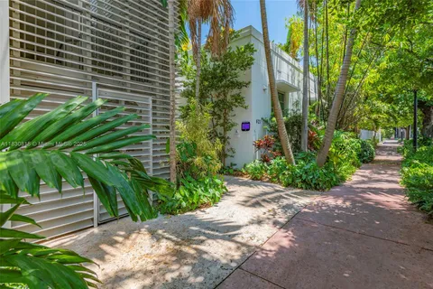 421 Meridian Ave # 11, Miami Beach FL 33139