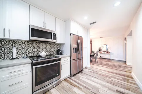 111 SW 68th Blvd, Pembroke Pines FL 33023