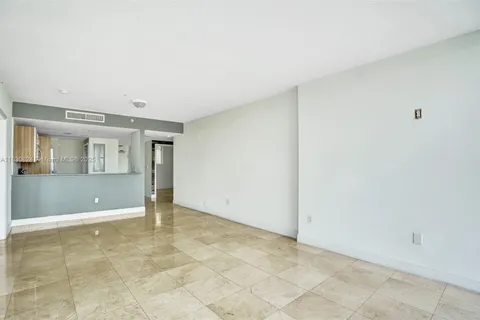 6305 Indian Creek Dr # 3B, Miami Beach FL 33141
