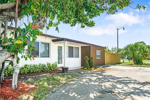 2649 NE 13th Ter, Pompano Beach FL 33064