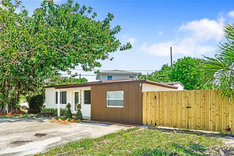 2649 NE 13th Ter, Pompano Beach FL 33064