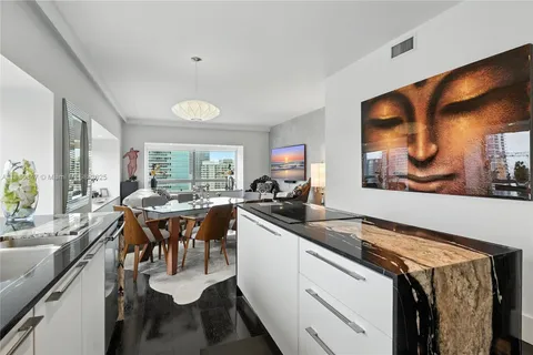 1435 Brickell Ave # 3512, Miami FL 33131