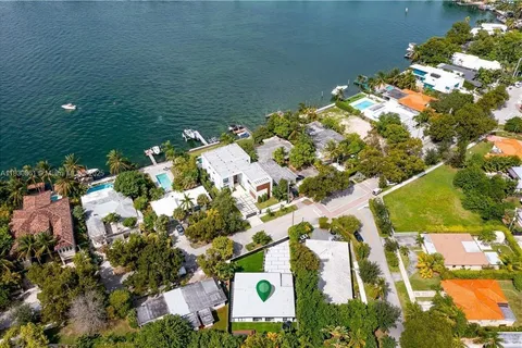 1320 N Biscayne Point Rd, Miami Beach FL 33141