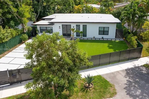 1320 N Biscayne Point Rd, Miami Beach FL 33141