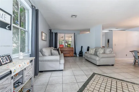 18481 NW 22nd St, Pembroke Pines FL 33029