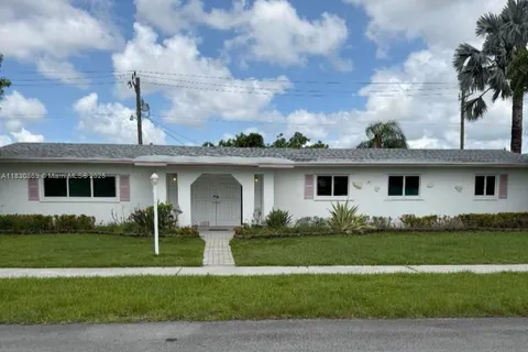 1650 SW 71st Pl, Miami FL 33155