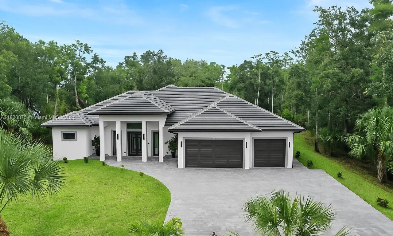 209 35TH AVE NW, Naples FL 34120