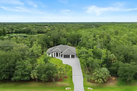 209 35TH AVE NW, Naples FL 34120