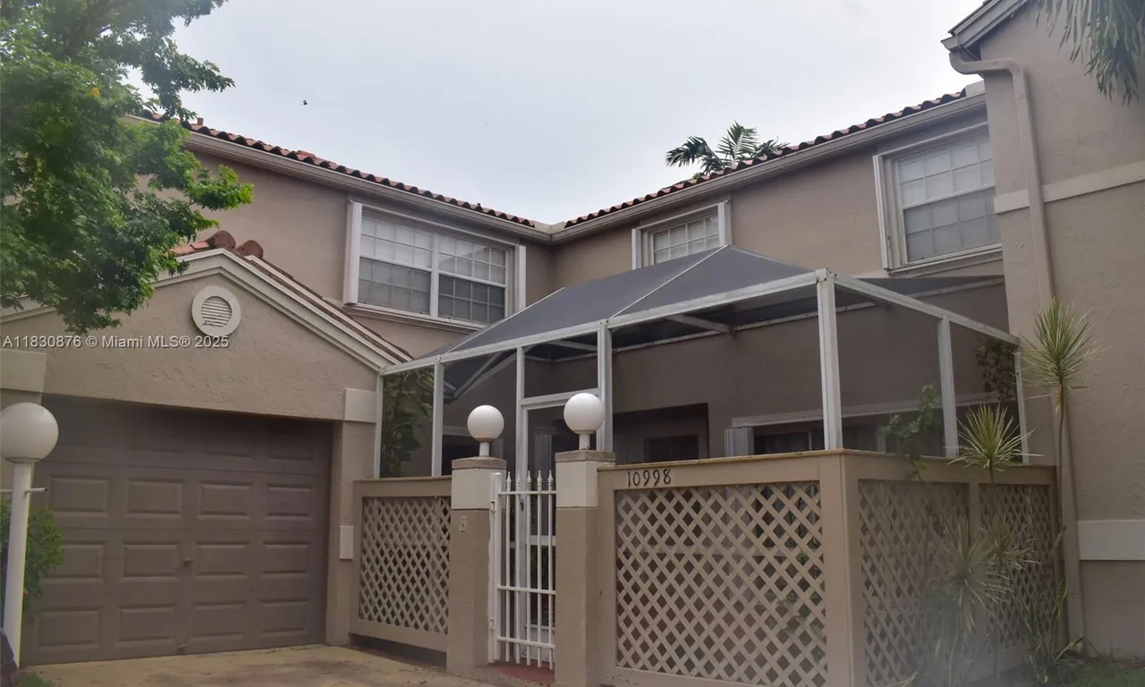 10998 Mainsail Dr, Cooper City FL 33026