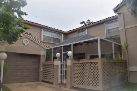 10998 Mainsail Dr, Cooper City FL 33026