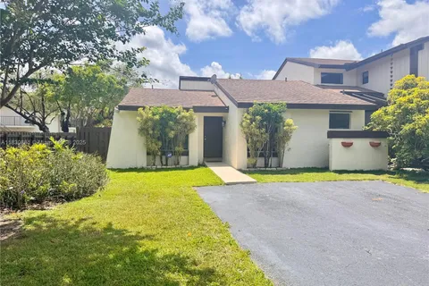 6726 SW 129th Pl, Miami FL 33183