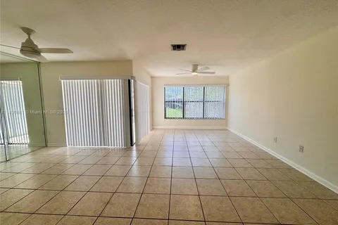 6726 SW 129th Pl, Miami FL 33183