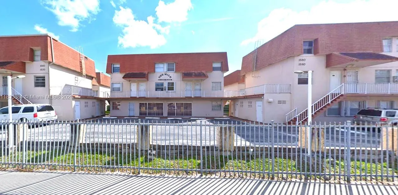 1590 W 46th St # 233, Hialeah FL 33012