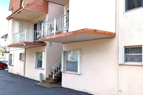 1590 W 46th St # 233, Hialeah FL 33012