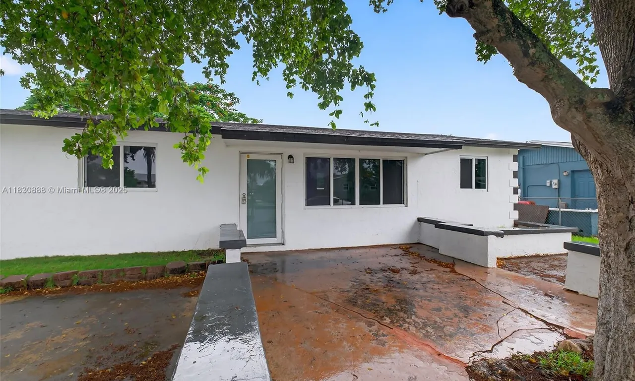11504 SW 226th St, Miami FL 33170