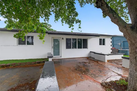 11504 SW 226th St, Miami FL 33170