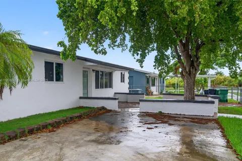 11504 SW 226th St, Miami FL 33170
