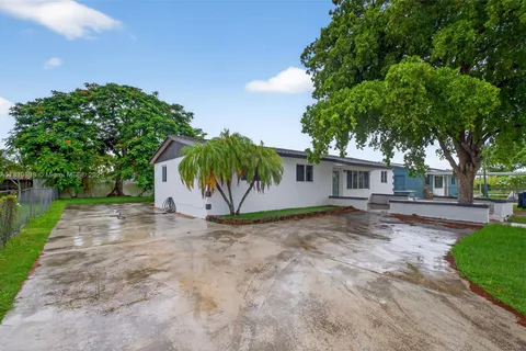 11504 SW 226th St, Miami FL 33170