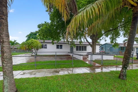 11504 SW 226th St, Miami FL 33170