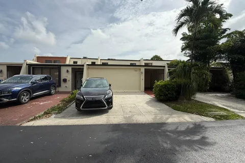 7661 SW 102nd Pl, Miami FL 33173