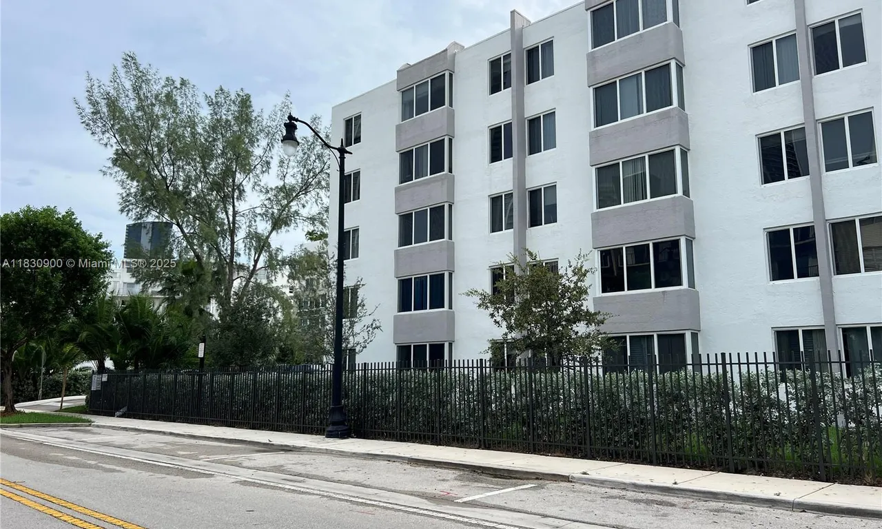250 180th Dr # 205, Sunny Isles Beach FL 33160