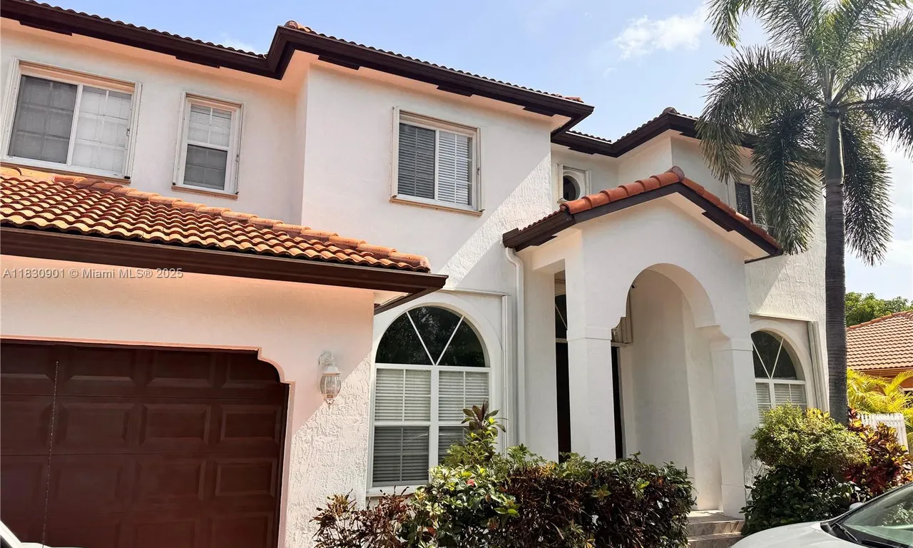 7830 NW 161st Ter, Miami Lakes FL 33016