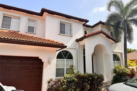 7830 NW 161st Ter, Miami Lakes FL 33016
